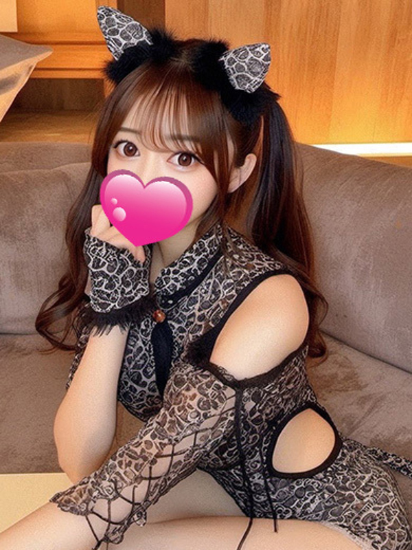 えれな☆Mで敏感な潮吹き美少女